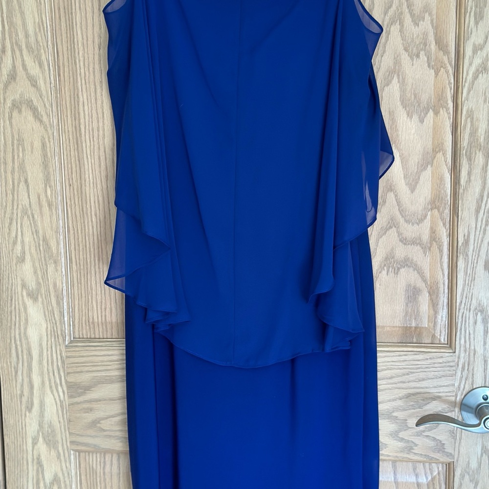 Women’s dress - Picture 6 of 7